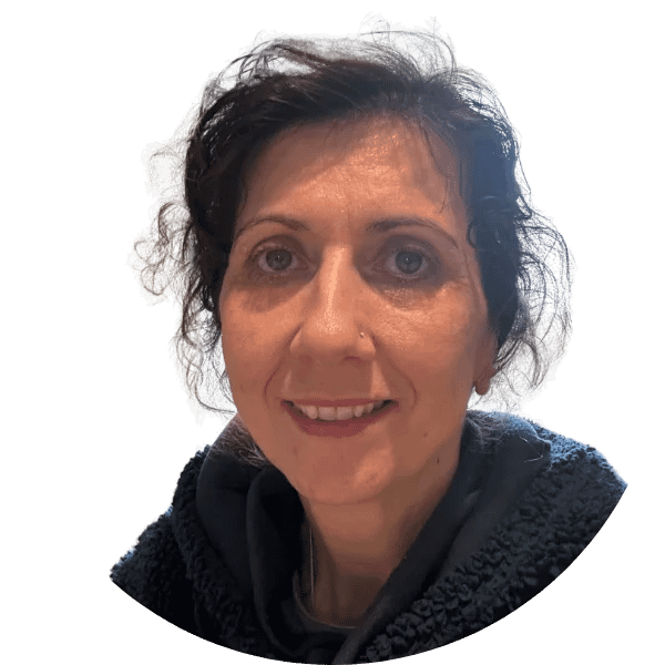 Photographie d'Ingrid, médium et thérapeute, votre guide pour explorer les annales Akashiques.